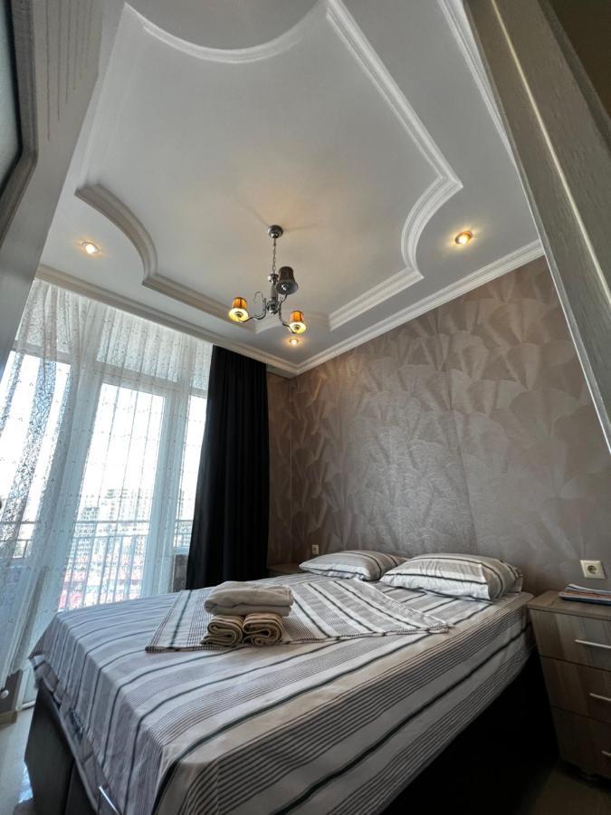 Nukri'S Apartment Batumi Exteriör bild